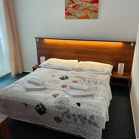 Credo Old, Homestay